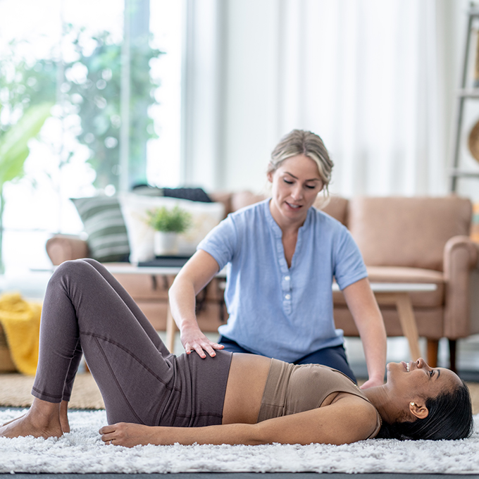 Imparare a conoscere e attivare il pavimento pelvico per prepararsi al parto e favorire un recupero efficace dopo la nascita.